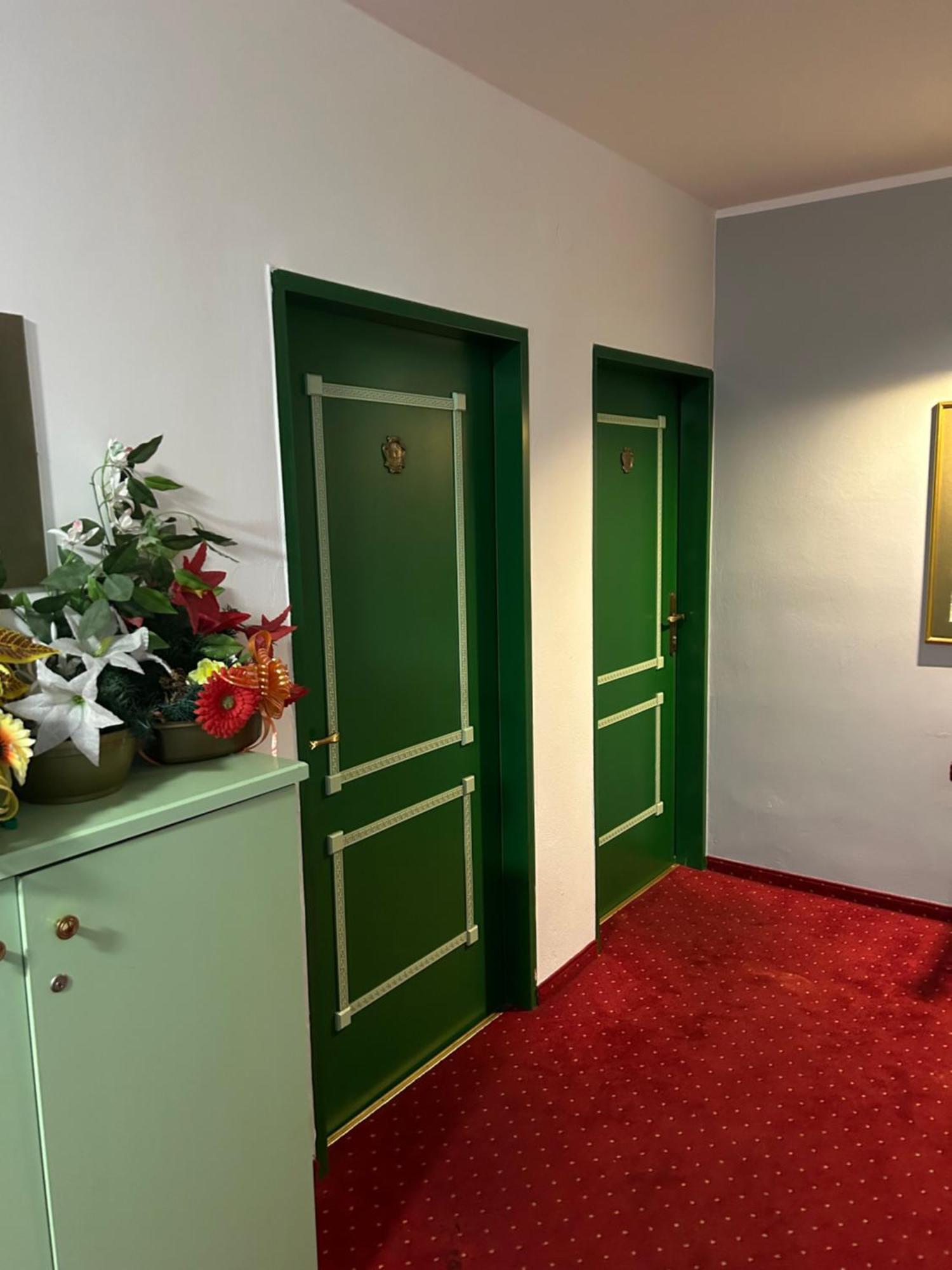 "Am Limes" Hotel Enns Exterior foto